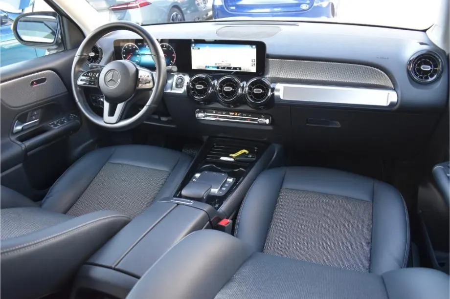 mercedes glb 200d 150ks automatik -f1,kamera,dab,widescreen -full led - slika 12