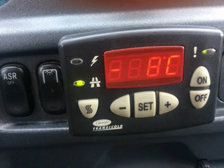 mercedes sprinter 413 cdi hladnjača, 2006 god. - slika 11