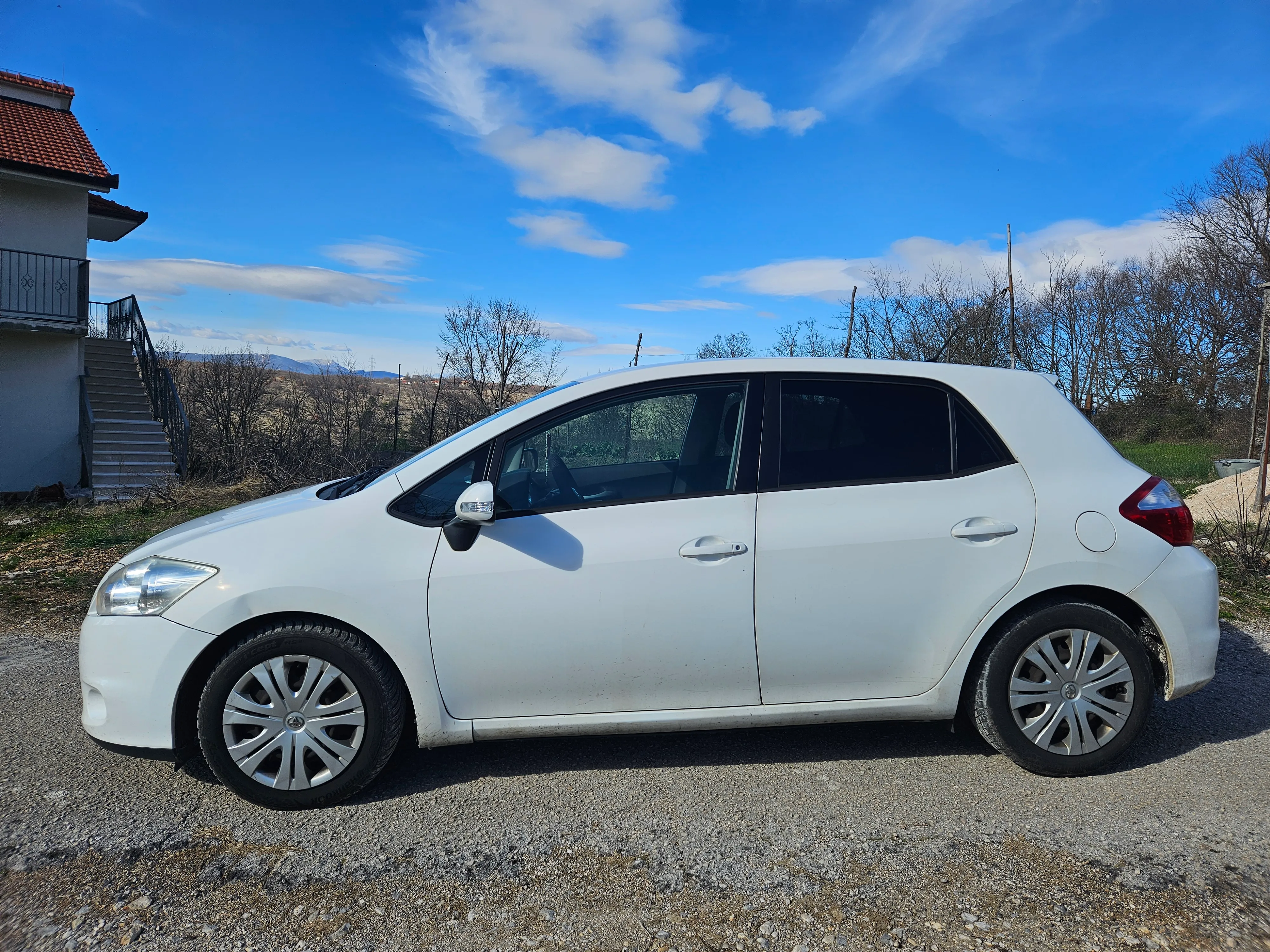 toyota auris - slika 2