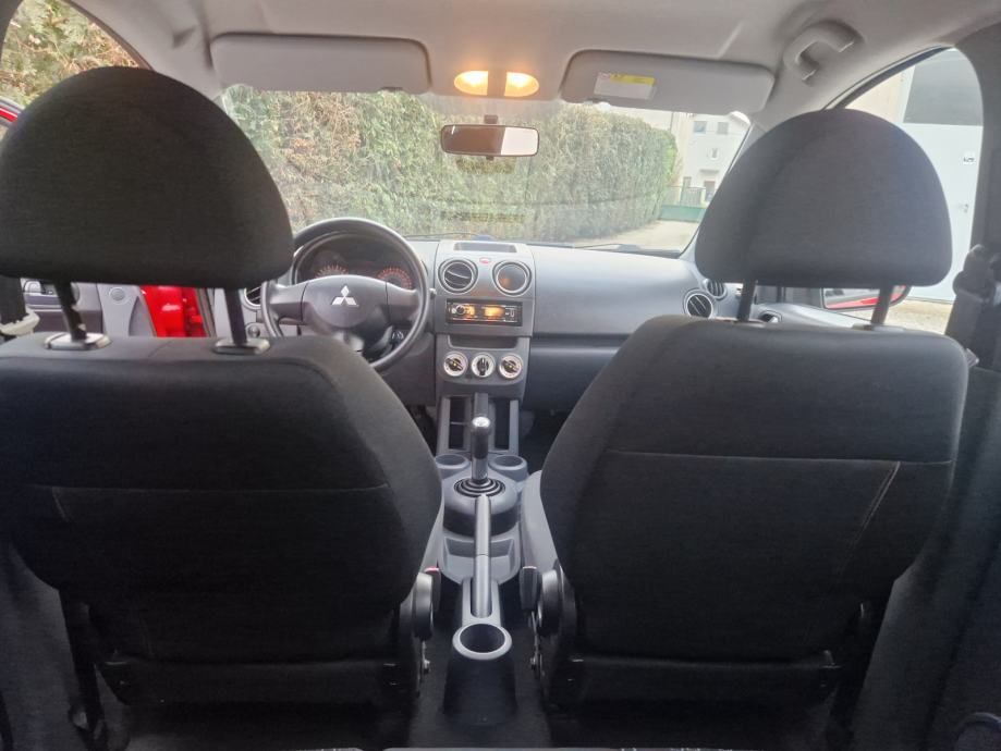 mitsubishi colt 1.1 clartec invite klima - slika 8