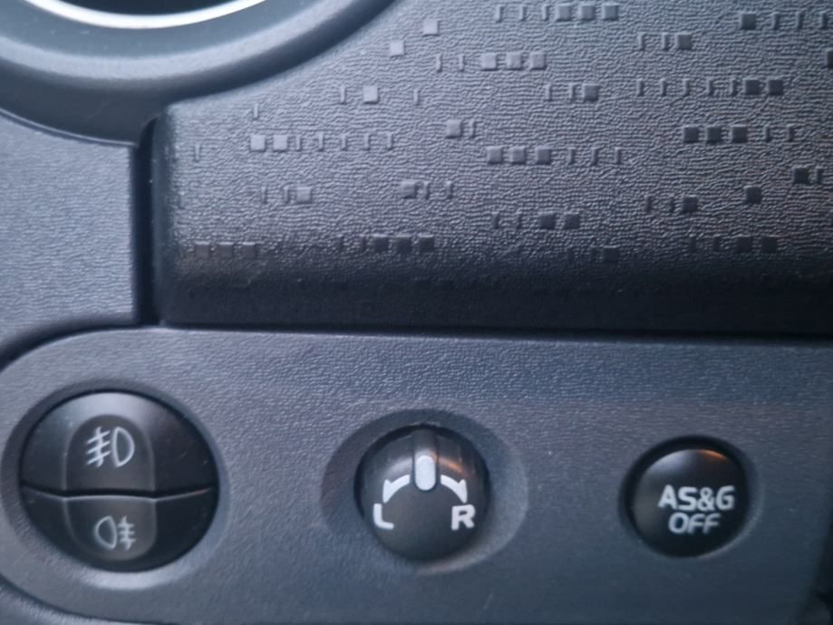 mitsubishi colt 1,3 motion edition kli.a pocinyčan kartice do 36 mj - slika 13