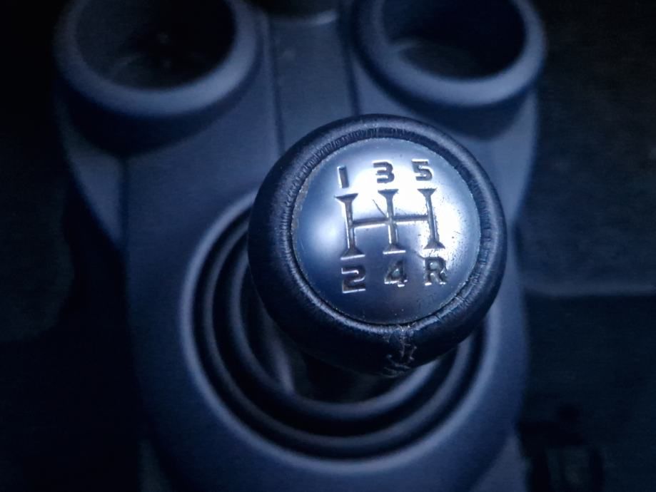 mitsubishi colt 1,3 motion edition kli.a pocinyčan kartice do 36 mj - slika 15