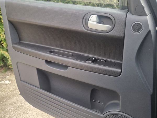 mitsubishi colt 1,3 pocinčan 1 lak servisiran kartice do 36 mj - slika 12