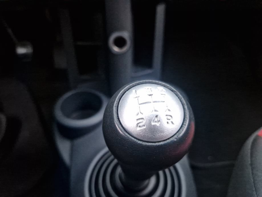 mitsubishi colt 1,3 pocinčan klima kartice 36 mj jamstvo - slika 11