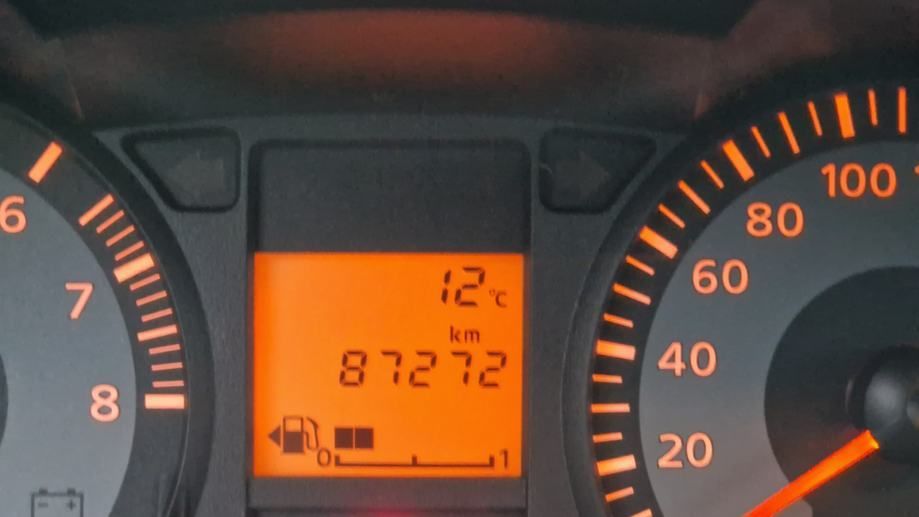 mitsubishi colt 1,3prilika samo 87 tkm pocinčan bez hrđe kartice 36 mj - slika 5