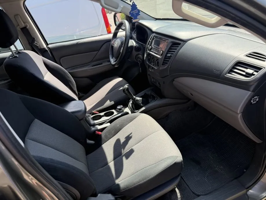 mitsubishi l200 - slika 11