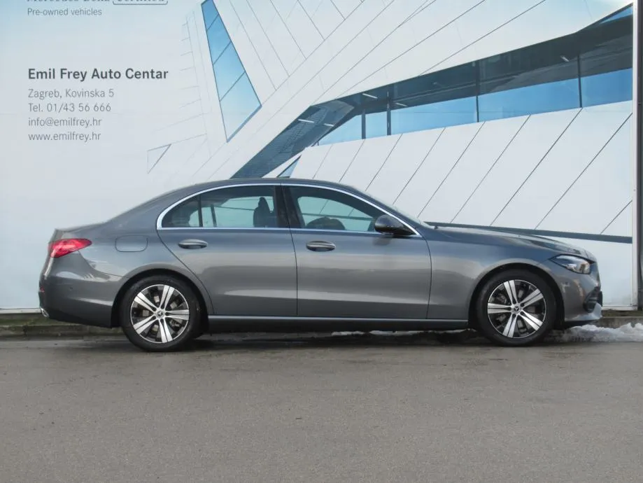 mercedes-benz c-klasa 220 d avantgarde advanced plus - slika 5