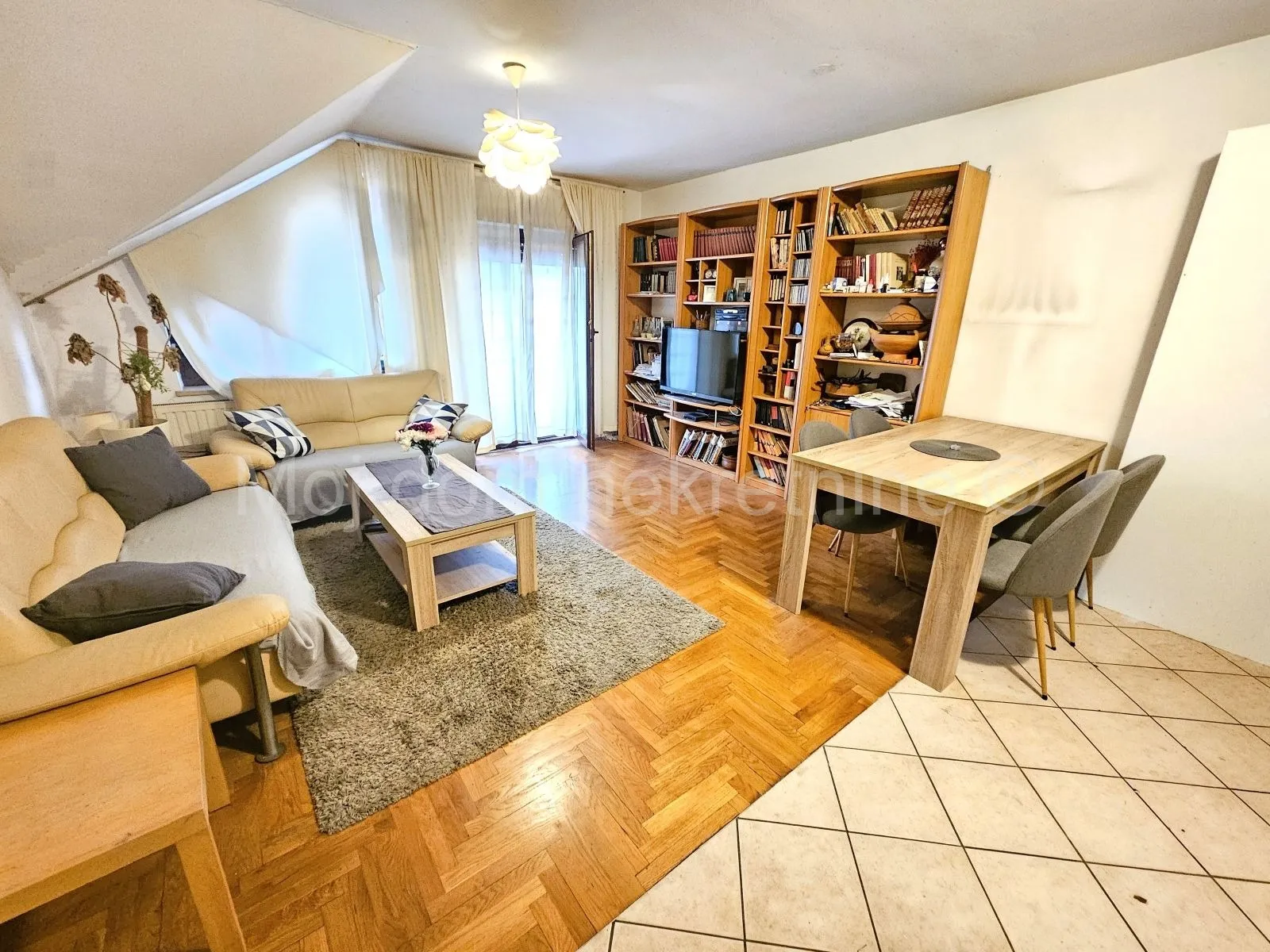 Kajzerica, lijep dvoetažni 4soban stan s balkonima, 3.kat, PM, 64.89m2 - Zagreb