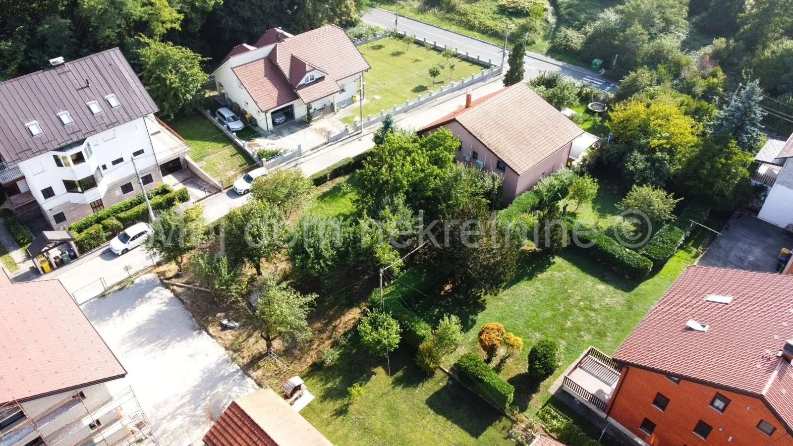 Jazbina, građ. zemljište za izgradnju manje zgrade ili kuće, 565.2m2 - Zagreb
