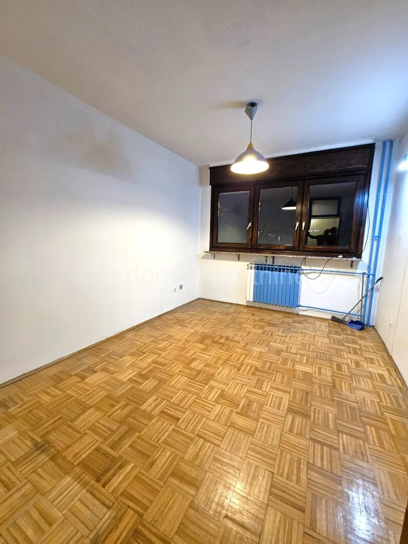 malešnica,i.b.mažuranić,lijep 3,5soban stan s loggiom,v.priz,85,49m2 - slika 10