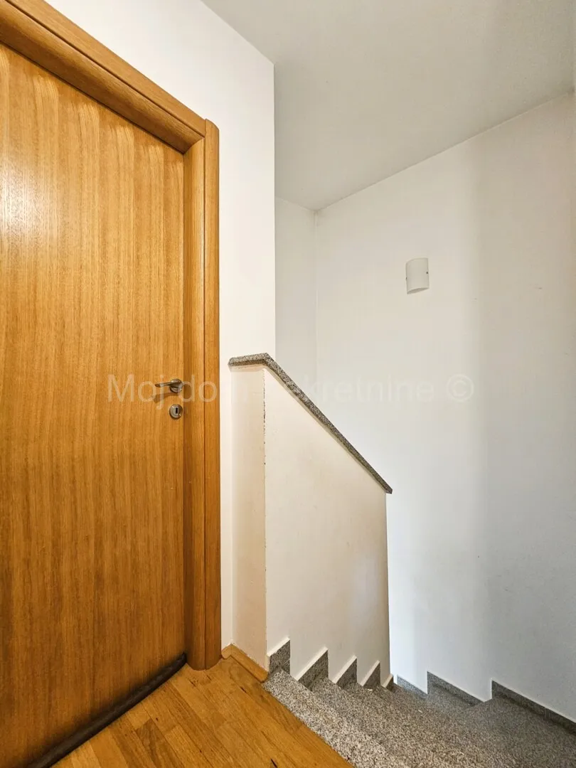 kraljevečki novaki, troetažni stan s vrtom i 2 pm, nkp 121.13m2 - slika 15