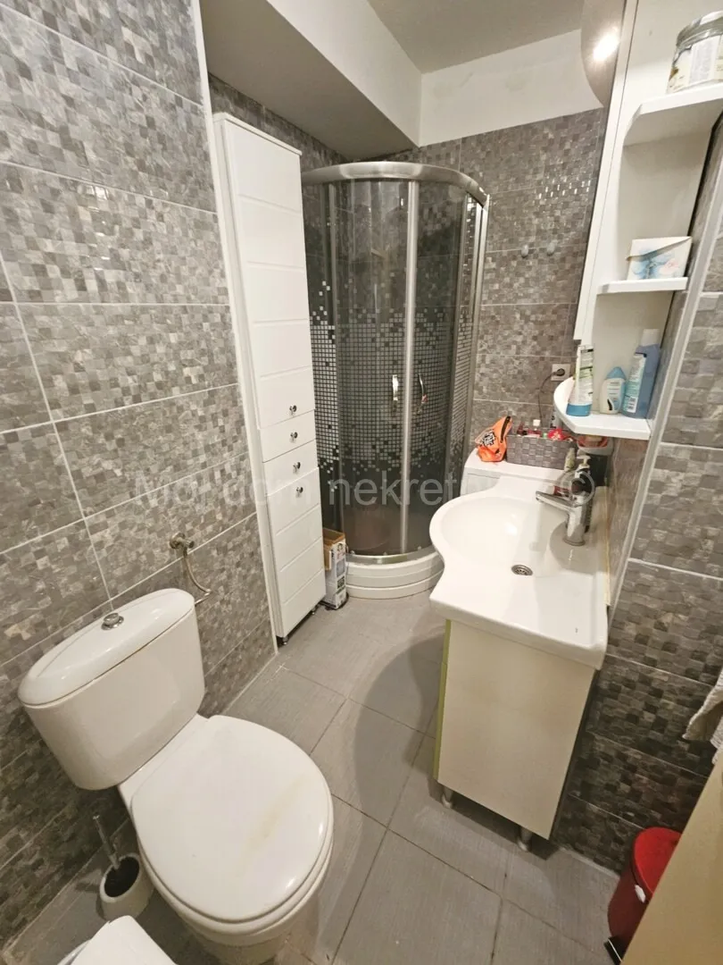 špansko, šoljanova, prostran, namješten 4soban stan, 1.kat, lift - slika 9
