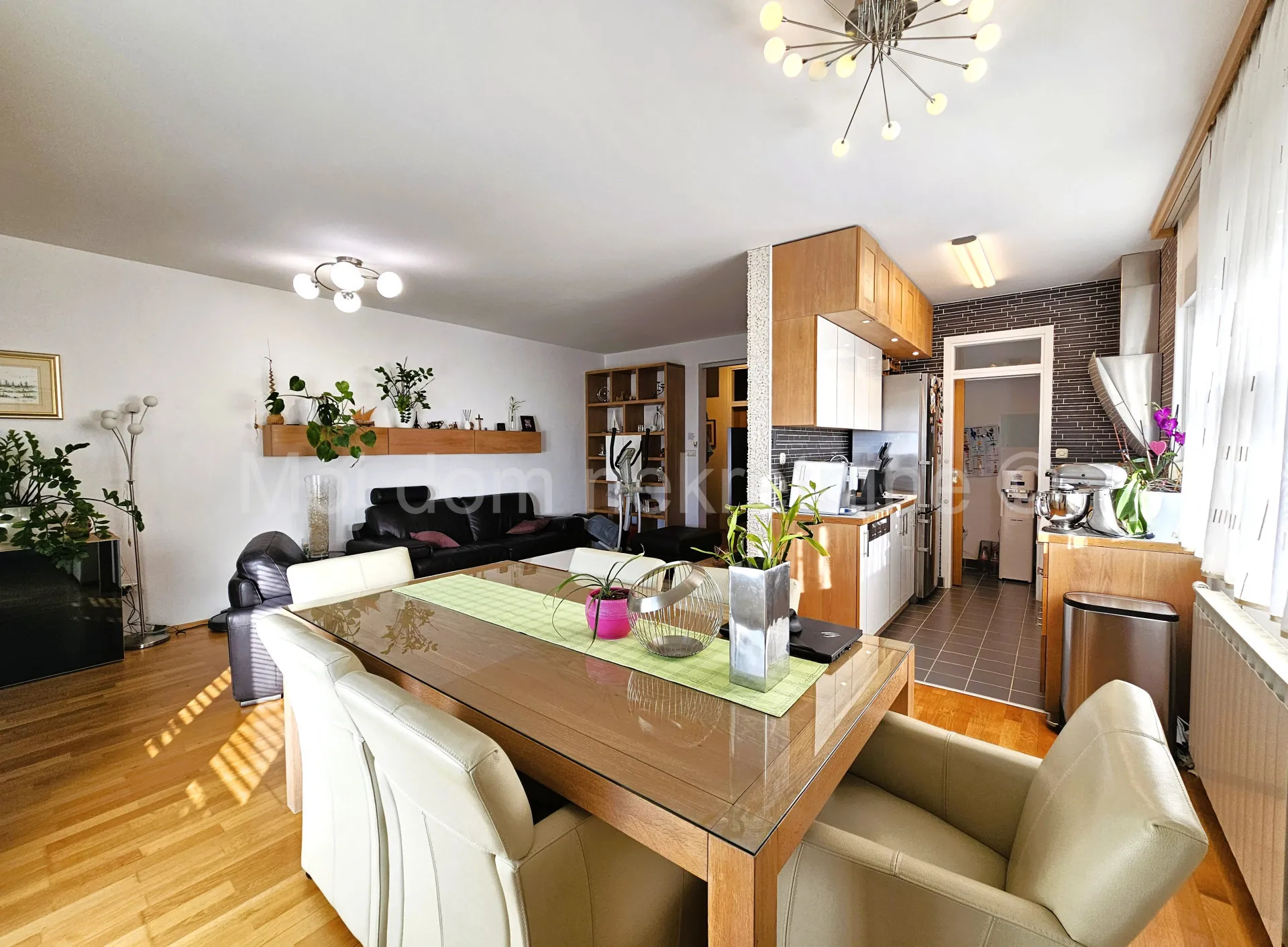 novi jelkovec, predivan 4 soban s loggiom, garaža s 2pm, nkp 95.17m2 - slika 4