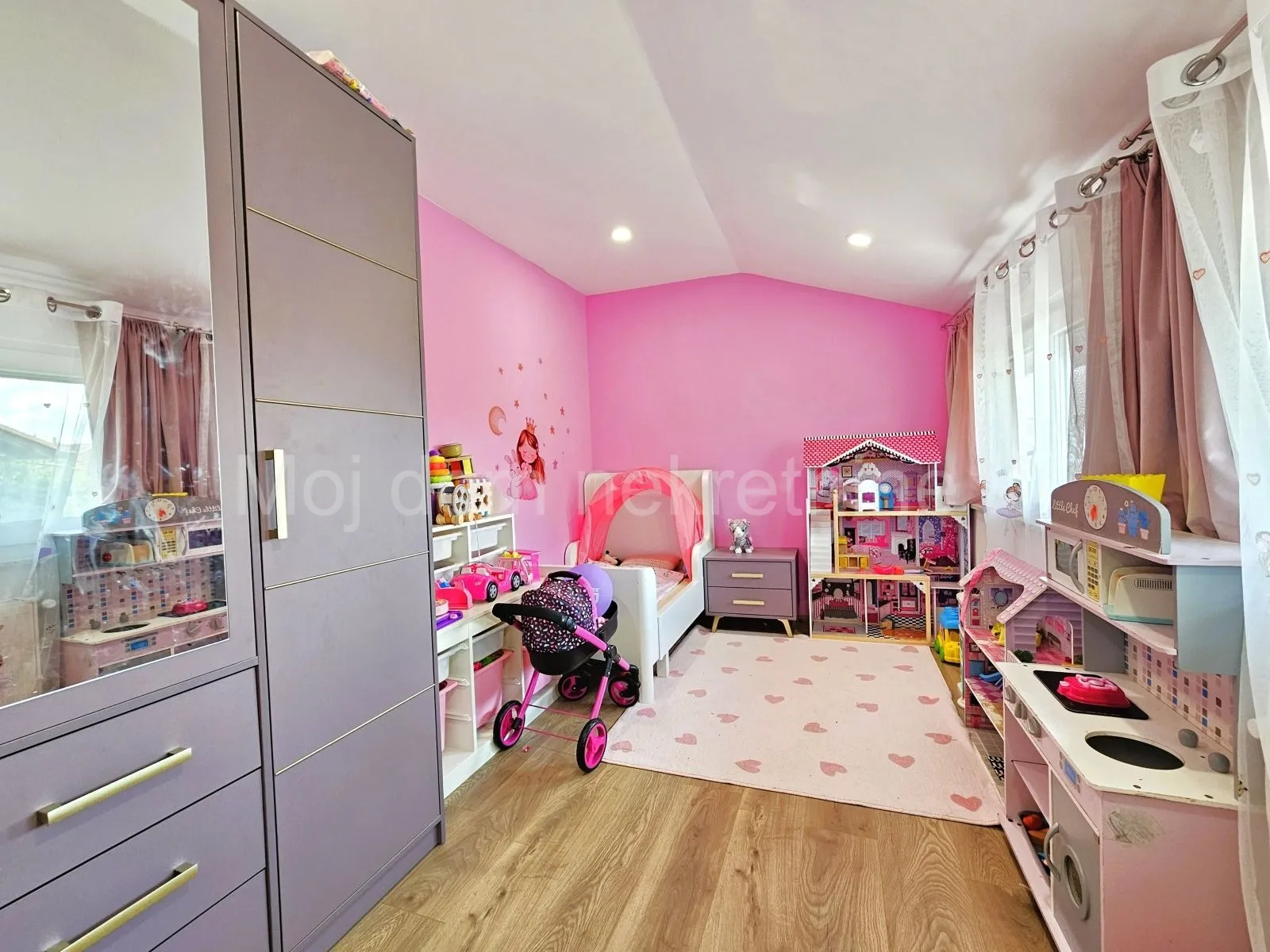 velika gorica, 5 soban stan s balkonom, terasom i vrtom, nkp 89.68m2 - slika 9
