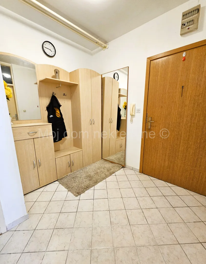 špansko, prostran 4soban stan, loggia, lift, 1.kat, 106,31m2 - slika 17