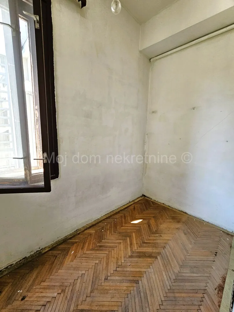 centar, blizina kvatrića, 2,5soban stan s loggiom i balkonom, 69,67m2 - slika 7