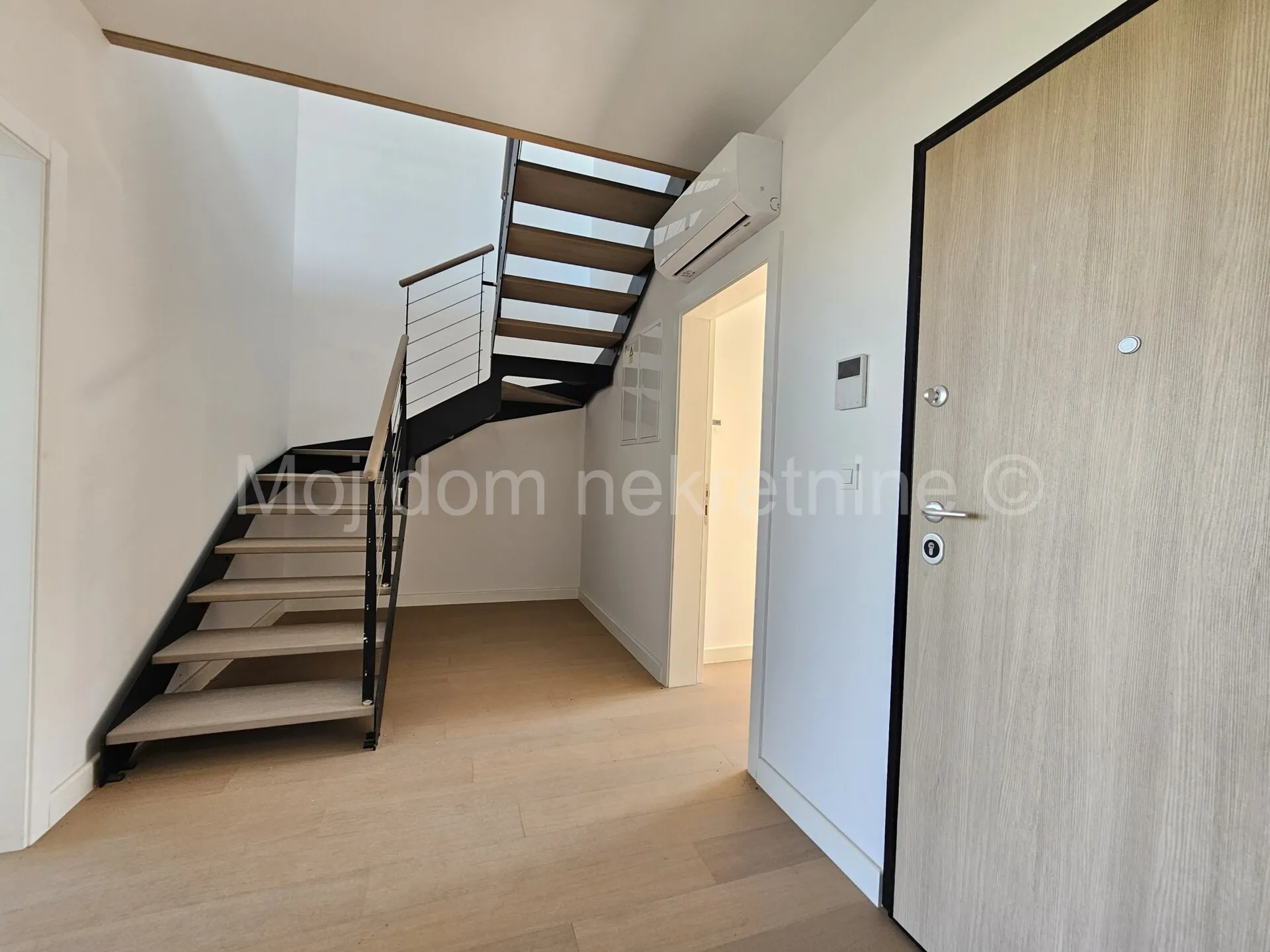 velika gorica, kurilovec, luksuzni dvoetažni penthouse, gpm, nkp 155m2 - slika 9