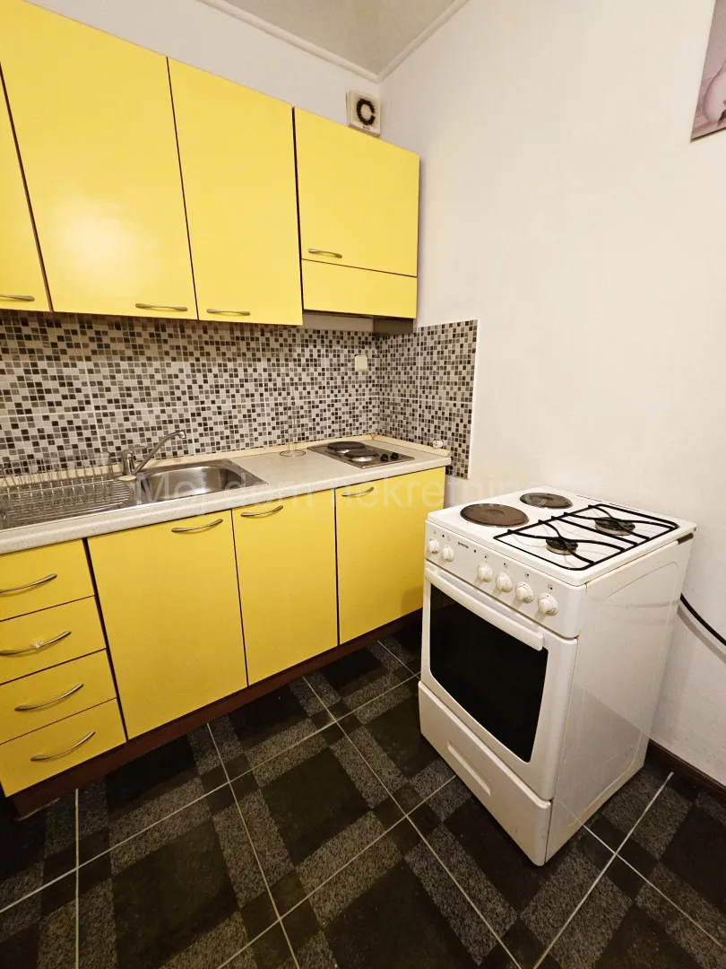 špansko, prostran 4soban stan, loggia, lift, 1.kat, 106,31m2 - slika 7
