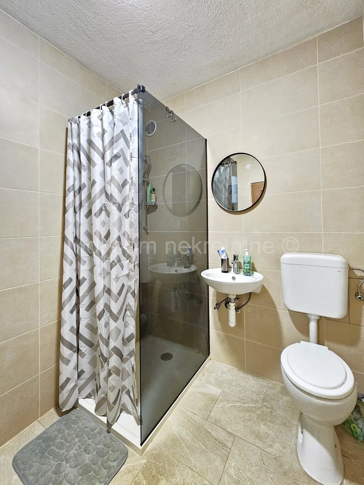 vugrovec, samostojeća kuća, 236.98m2, okućnica 2746m2 - slika 8
