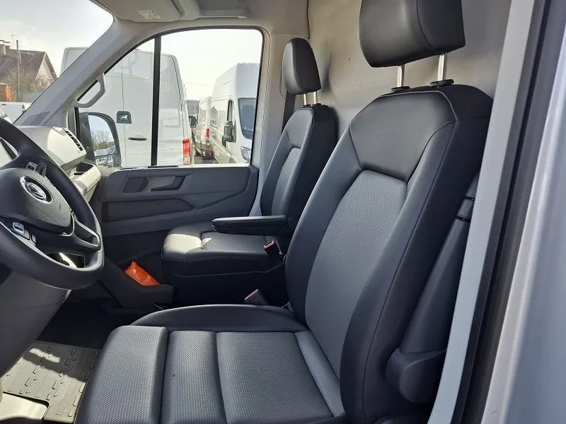 volkswagen crafter 2.0 tdi*140ks*automatik*klima*webasto*krovni nosači - slika 12