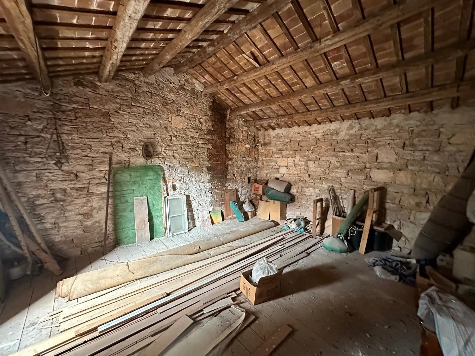 rovinj okolica-dvije kamene kuće sa dvorištem za adaptaciju (prodaja) - slika 6