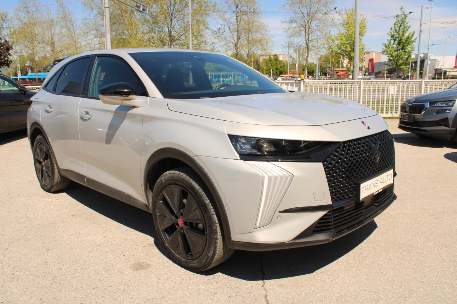 ds automobiles ds7 bluehdi automatik performance line *navigacija,led* - slika 3