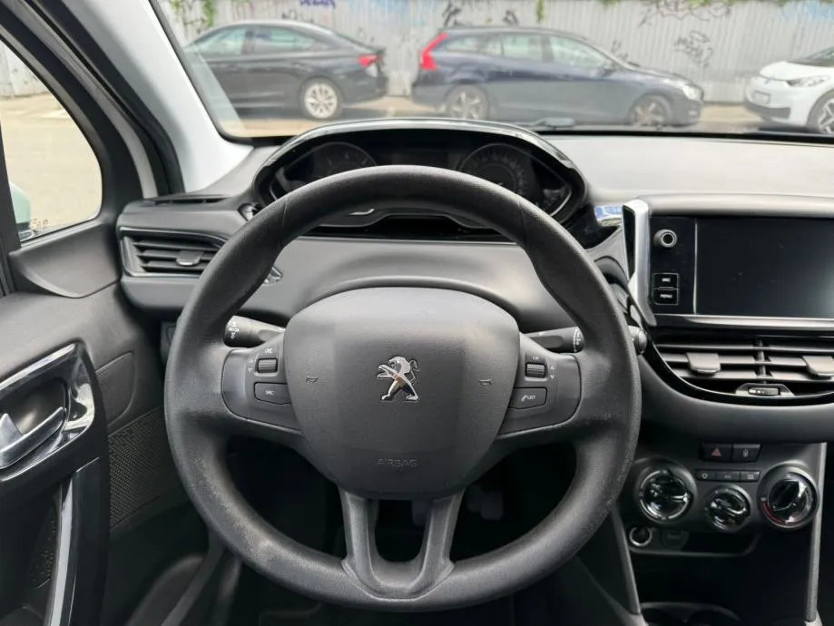 peugeot 208 1,5 bluehdi, navi, klima, tempomat, 4x garancija!!! - slika 13