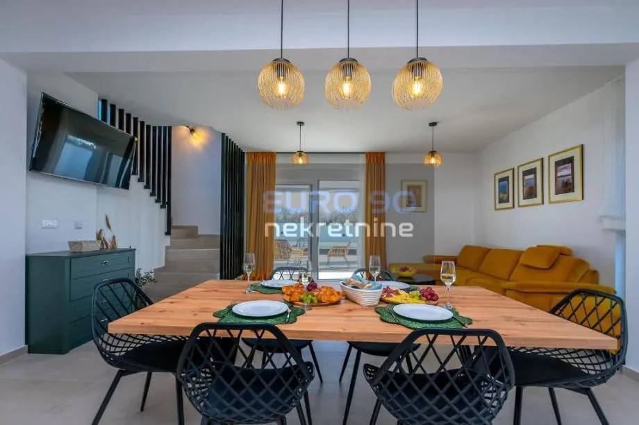 murvica-nova moderna i potpuno namještena vila s bazenom,mir,komfor !! - slika 18