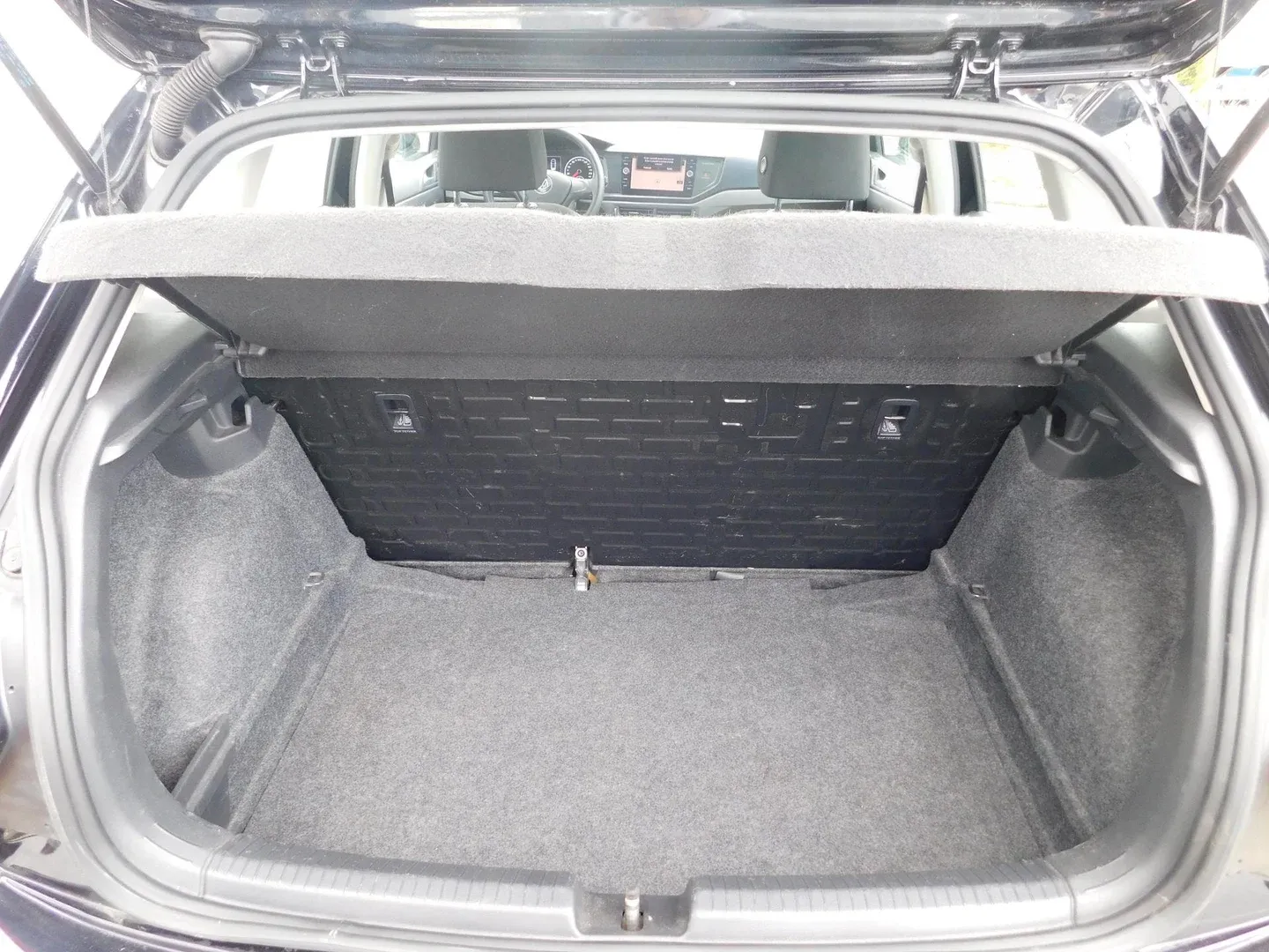 10655 volkswagen polo trendline - slika 14