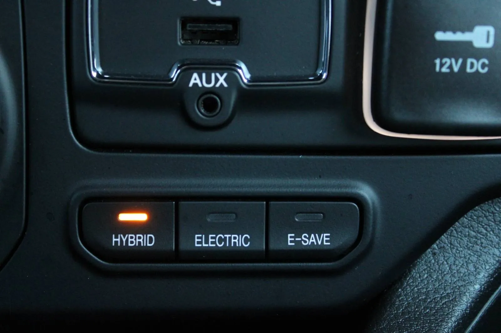 jeep renegade 1.3 t4 phev limited 4x4 automatik - slika 17