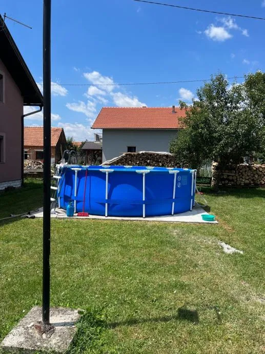 prodaje se obiteljska kuća na mirnoj lokaciji - slika 20
