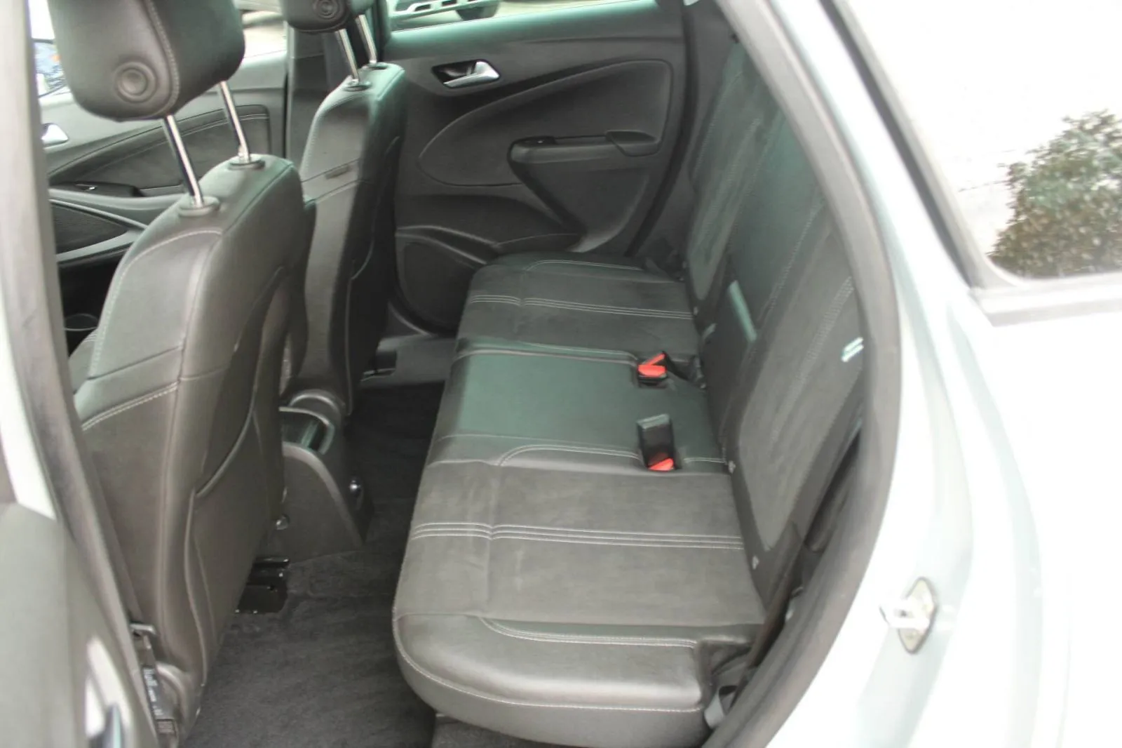 opel crossland 1.2 turbo ultimate *led,navigacija,kamera* - slika 10