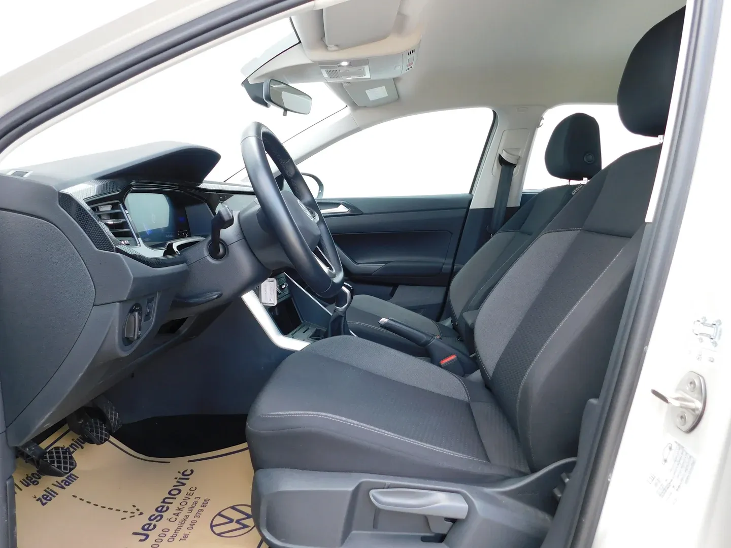 10113 volkswagen taigo 1.0 tsi life - slika 8