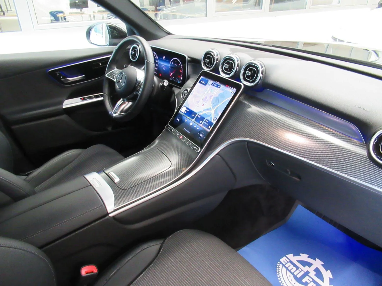 mercedes-benz glc 220 d 4matic avantgarde advanced plus - slika 9