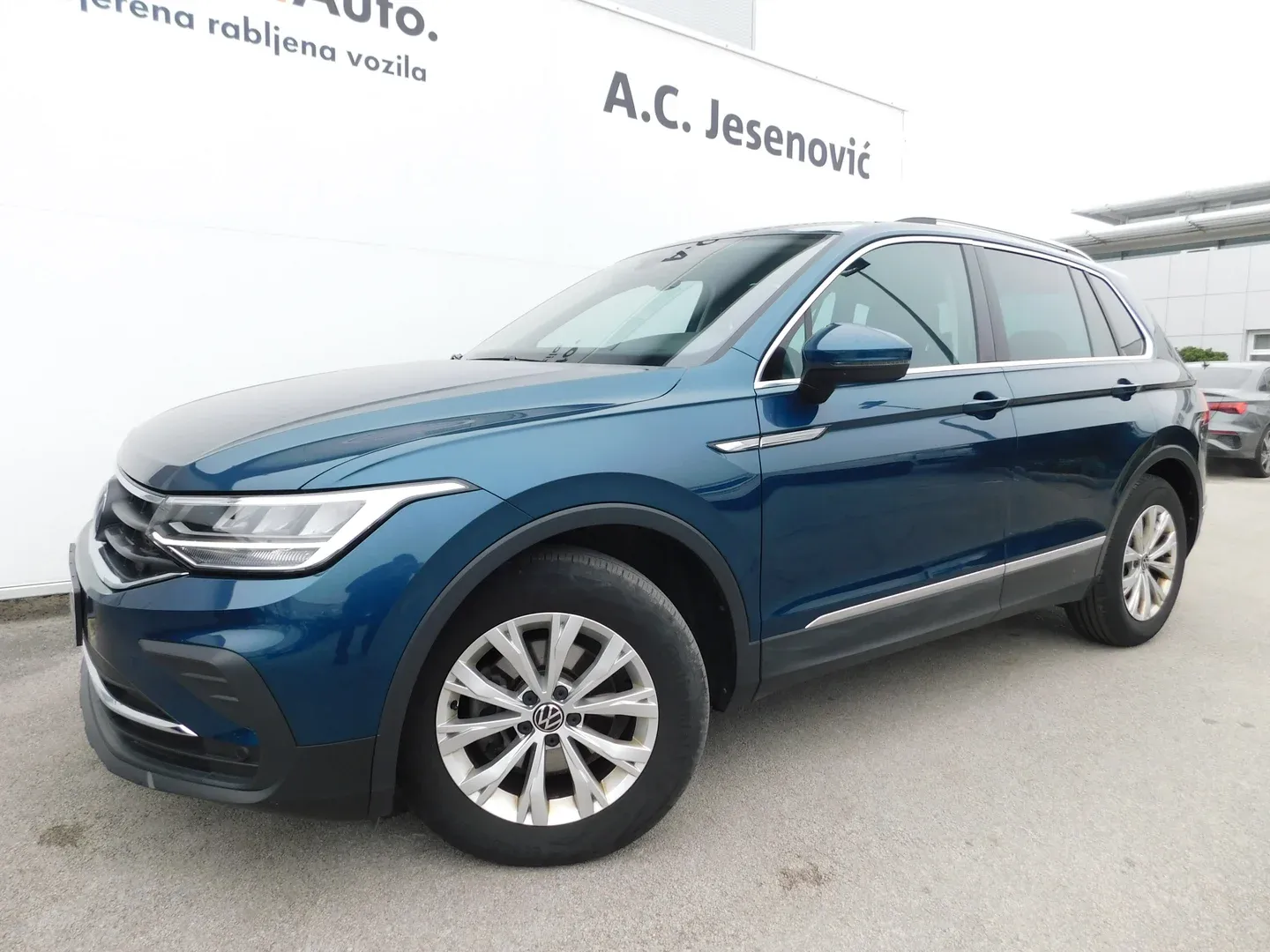 10785 volkswagen tiguan 2.0 tdi dsg life - slika 7