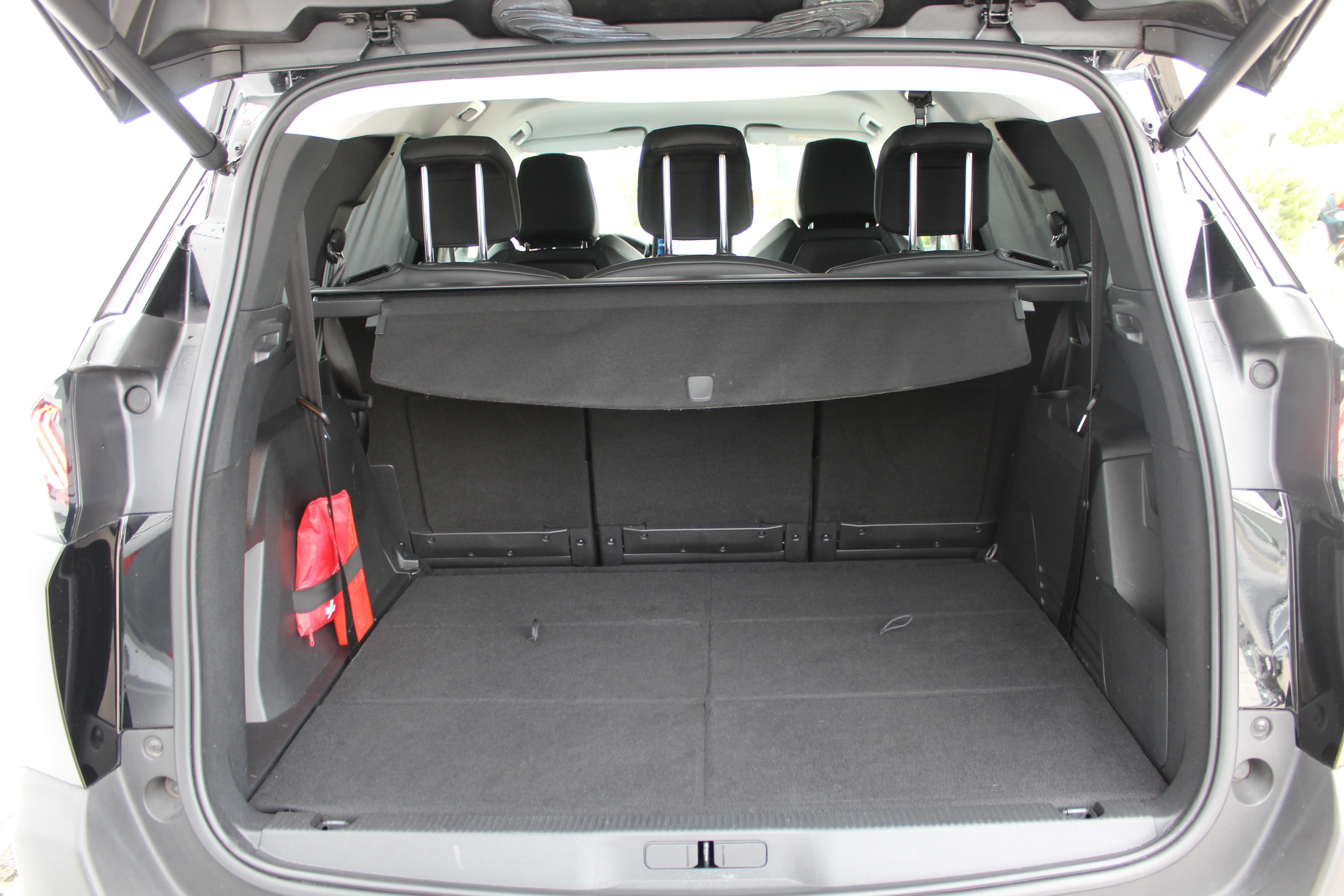 13196 peugeot 5008 allure aut. *7 sjedala* - slika 4