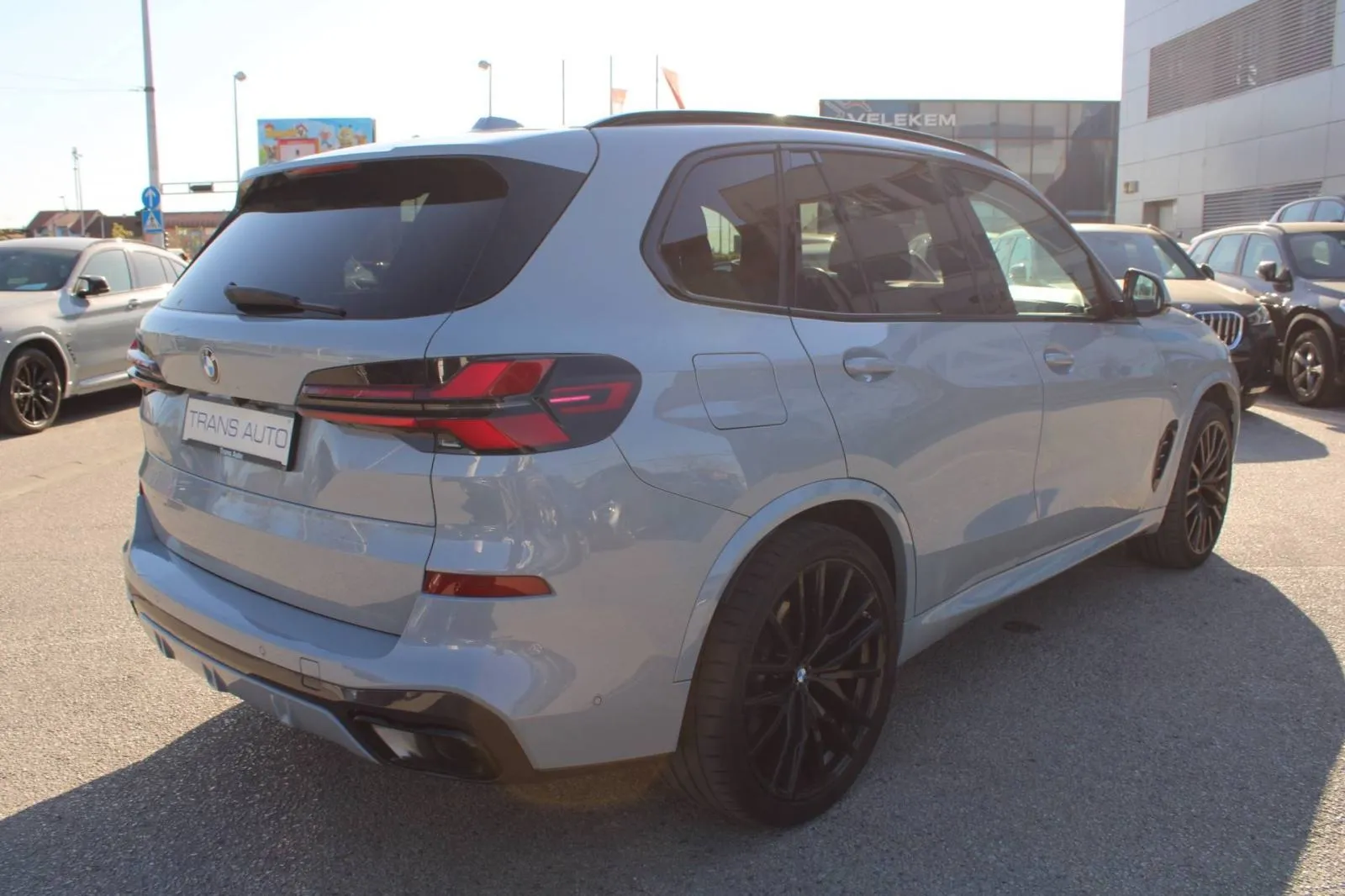 bmw x5 xdrive 40d m-paket *panorama, soft close, head-up* - slika 5