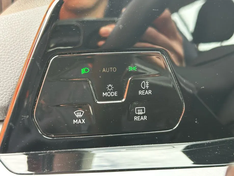 vw golf 8 2,0 tdi automatik •110 kw•ambi light•navi•automatik• - slika 19