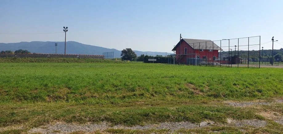 poljoprivredno zemlj., pojatno, sportska ul. 4200 m2, za razne namjene - slika 8