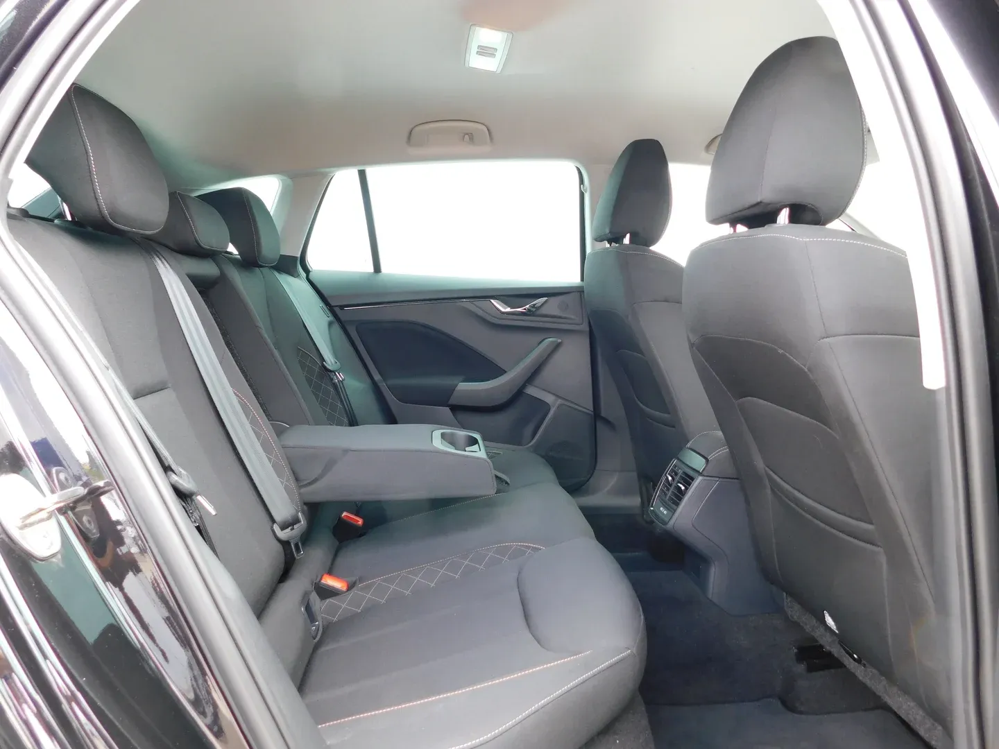 12147 škoda scala selection 1.0 tsi dsg - slika 13