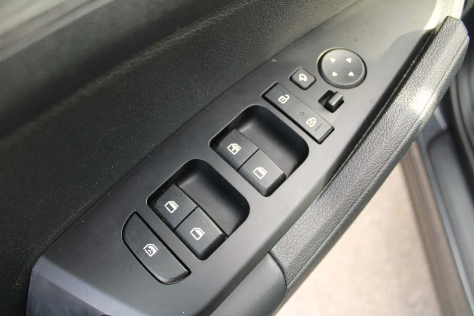 kia sportage 1.6 crdi automatik *led, navigacija, kamera* - slika 13