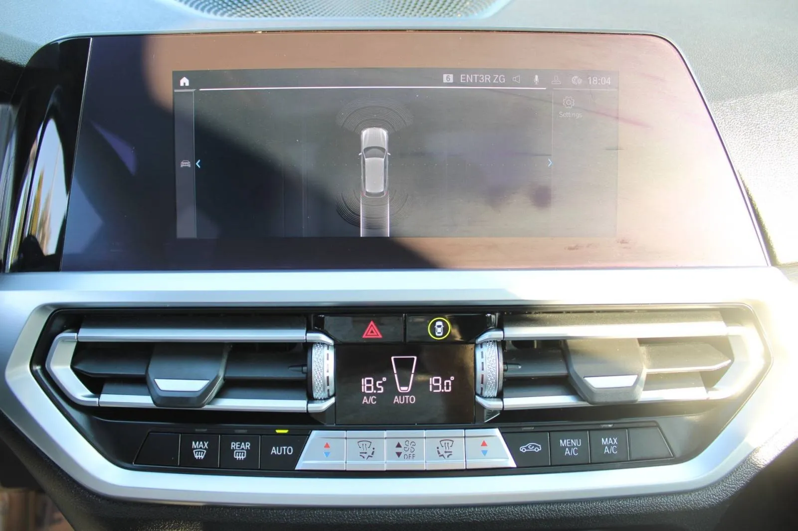 bmw serija 3 330e touring *led, panorama, navigacija* - slika 20