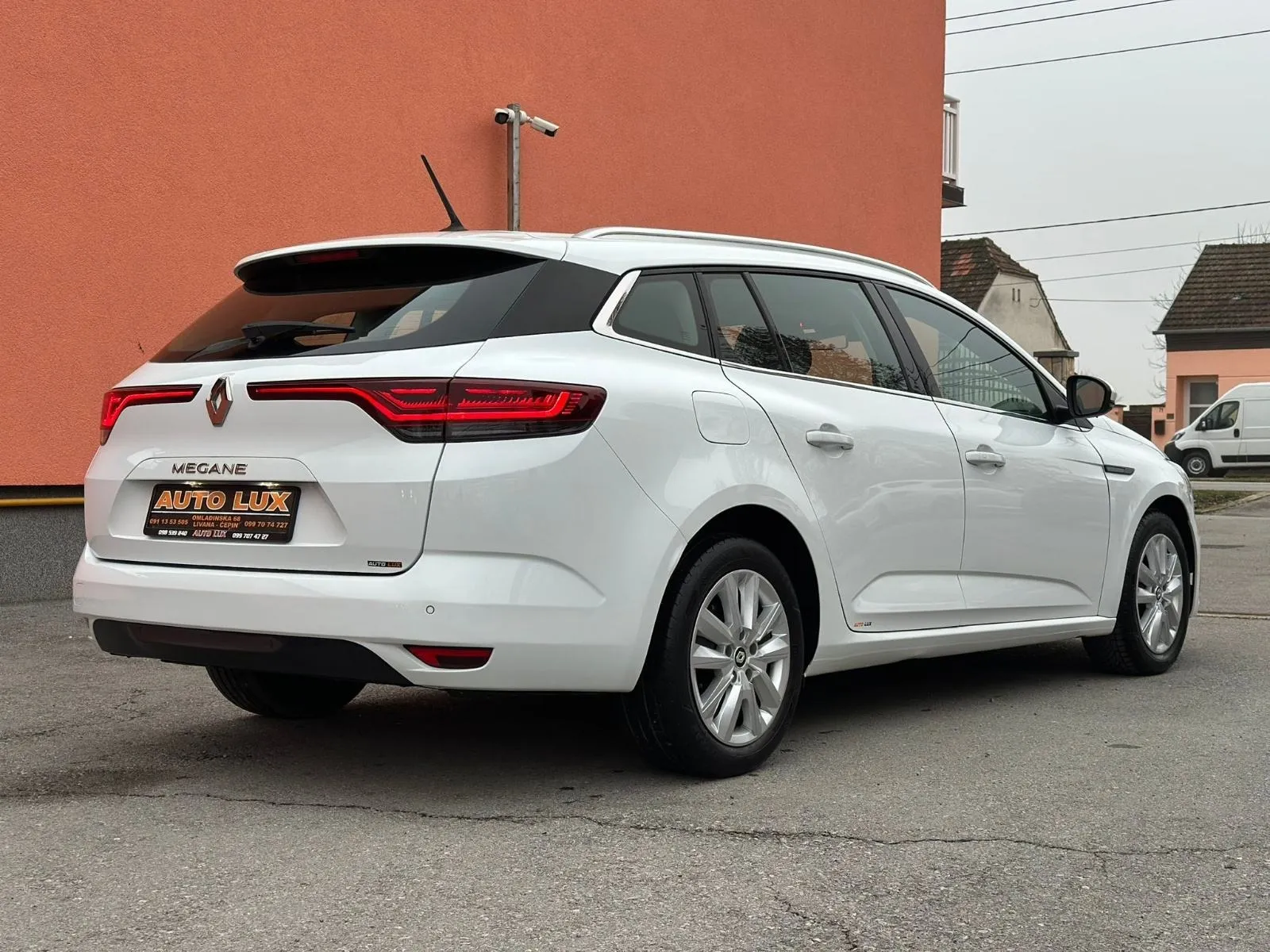 renault megane grandtour dci •2022.g.•navi•leasingbezučešća• - slika 11