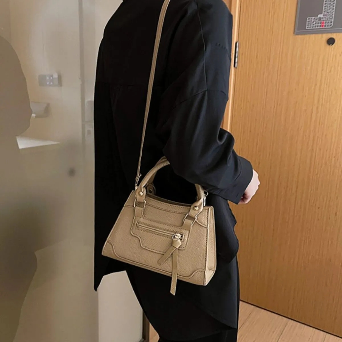 ženska torba - zipper - slika 7