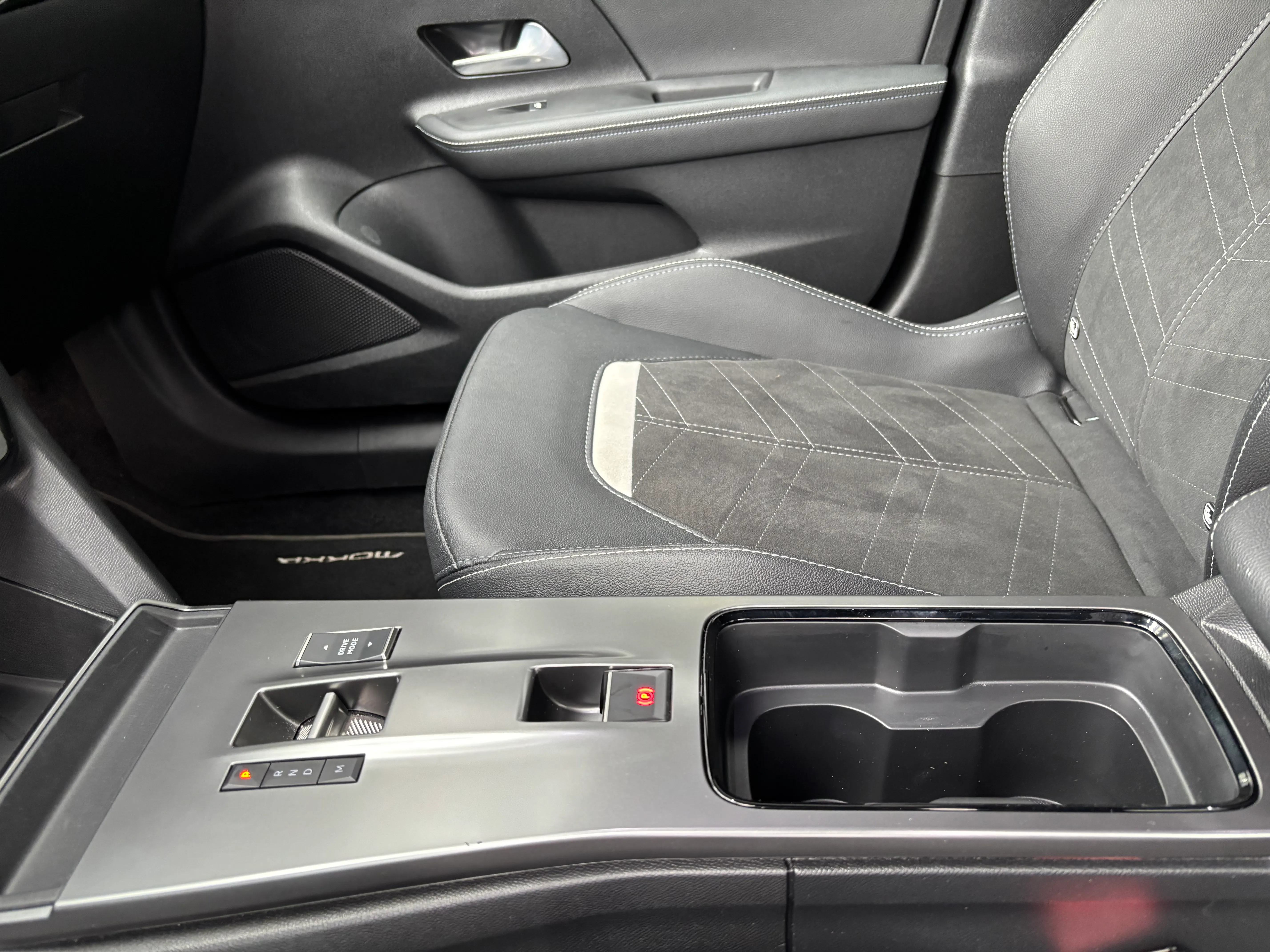opel mokka gs line f 1,2 xht e-dct at - slika 13