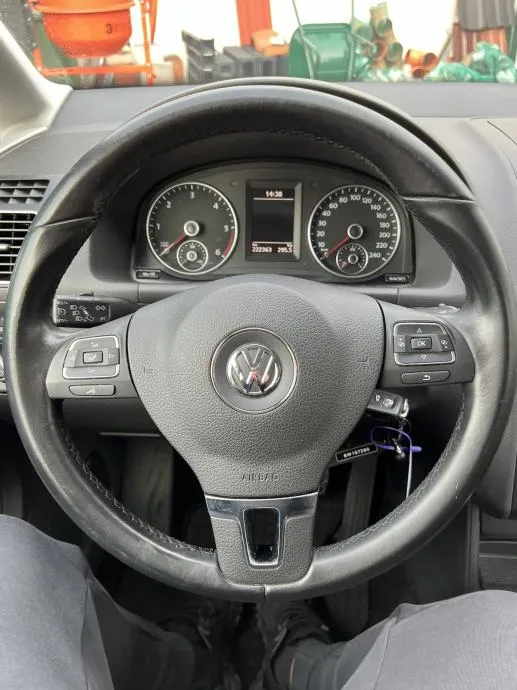 vw touran 2,0 tdi automatik - slika 14