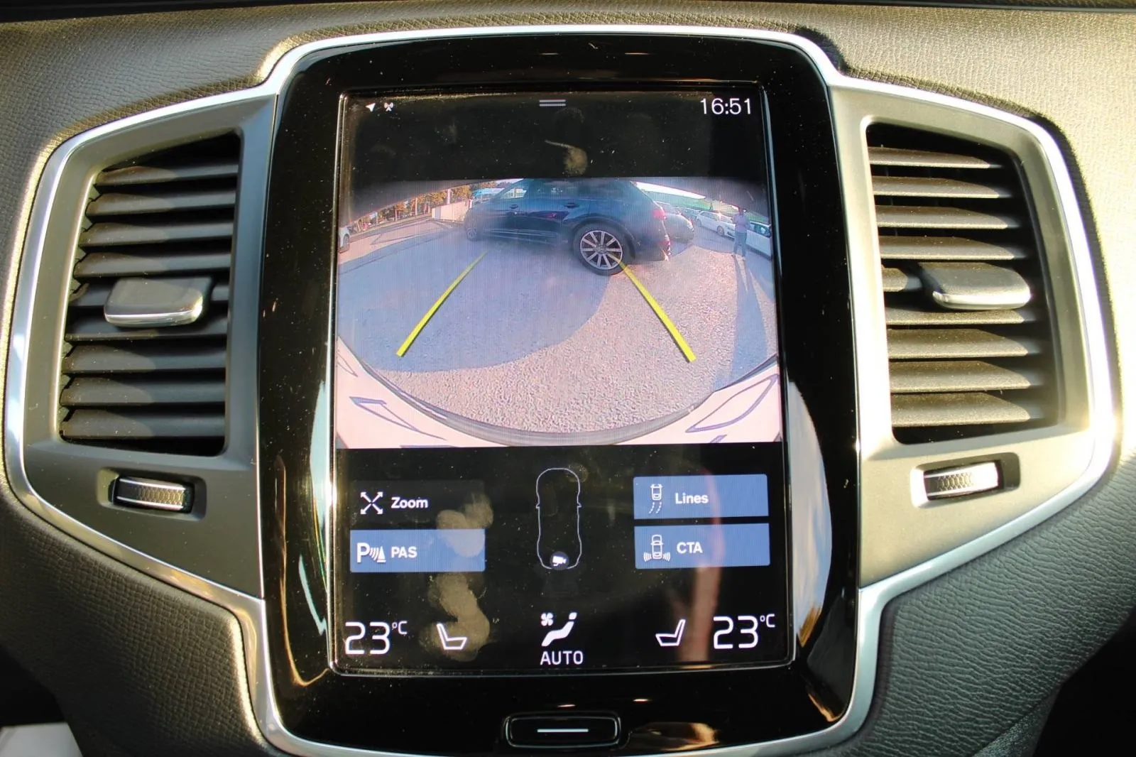 volvo xc90 b5 awd automatik *led, navigacija, kamera* - slika 19