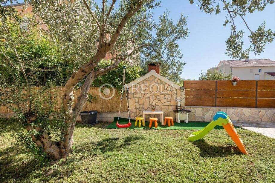 kaštel stari - prizemnica s bazenom! na duži period!!! - slika 25