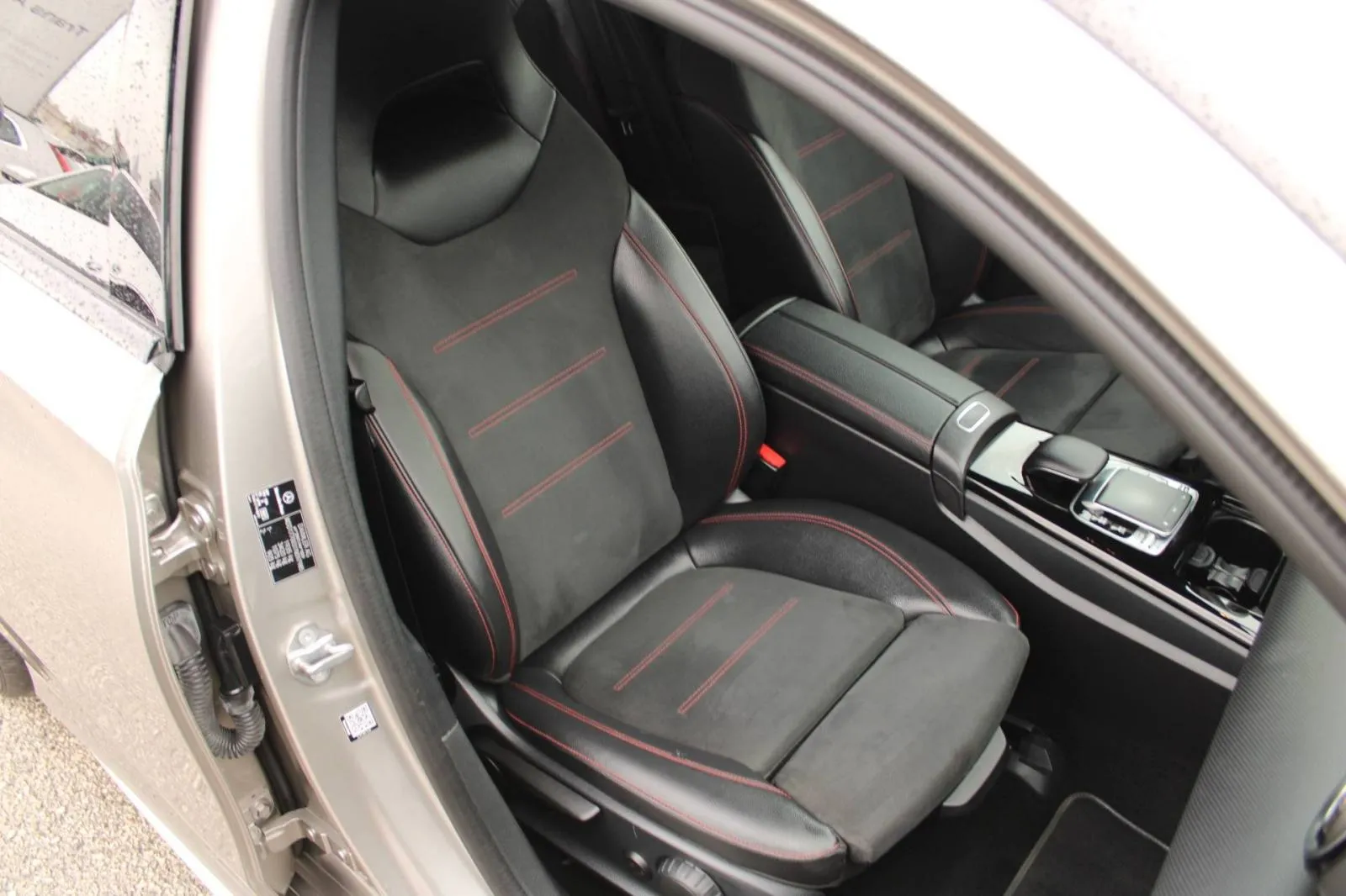 mercedes-benz klasa a 180d amg automatik *panorama,led,navigacija* - slika 10