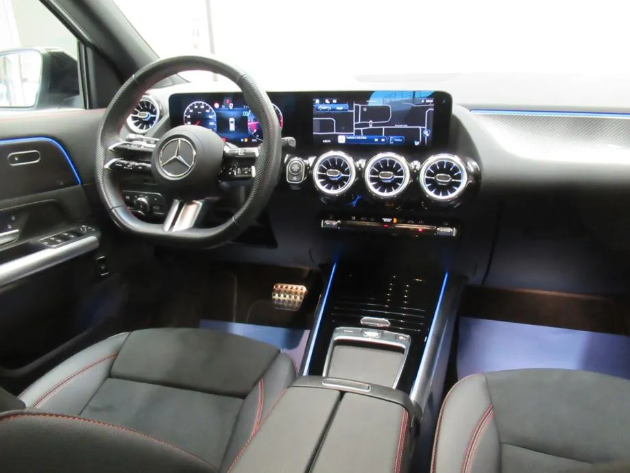 mercedes-benz gla 200 d amg line - slika 14